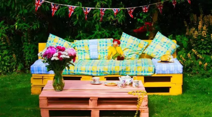 Importance of organizing your garden with pallet garden furniture 