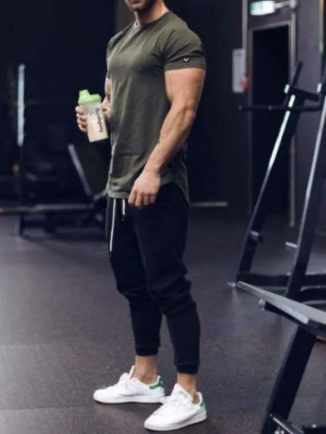 The Ultimate Men's Gym Clothes Guide for 2023 - Feednexus