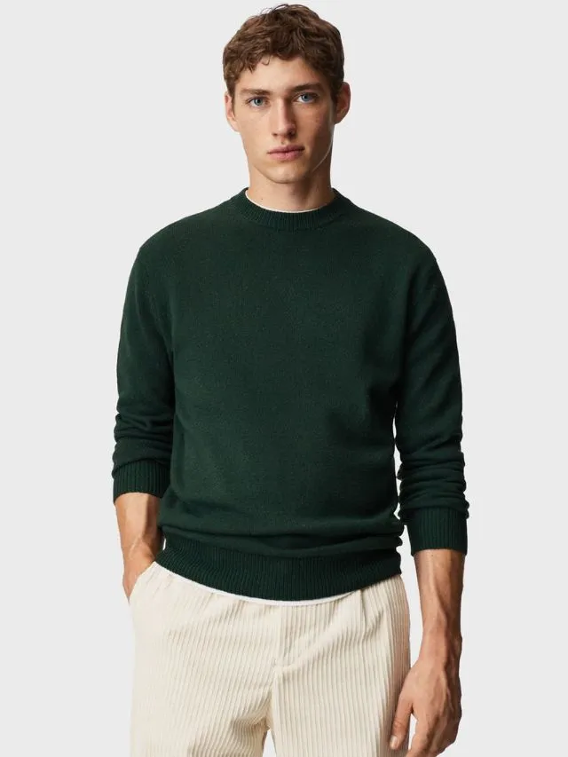 Stylish Men’s Sweaters | Cozy & Trendy Knitwear