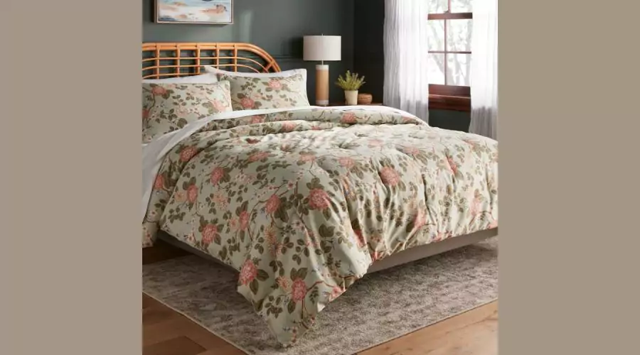 Traditional Floral Print Comforter and Sham Set