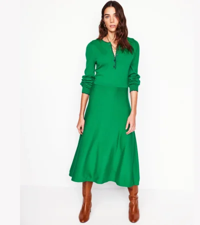 Henley-Strickkleid mit Muschelsaum