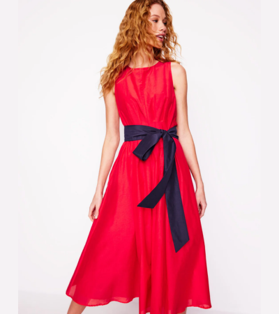 Sleeveless dress with pleated skirt