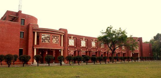 MBA from Paris School of Business with IIM Lucknow Certification 1
