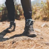 closeup-imagen-mujer-senderismo